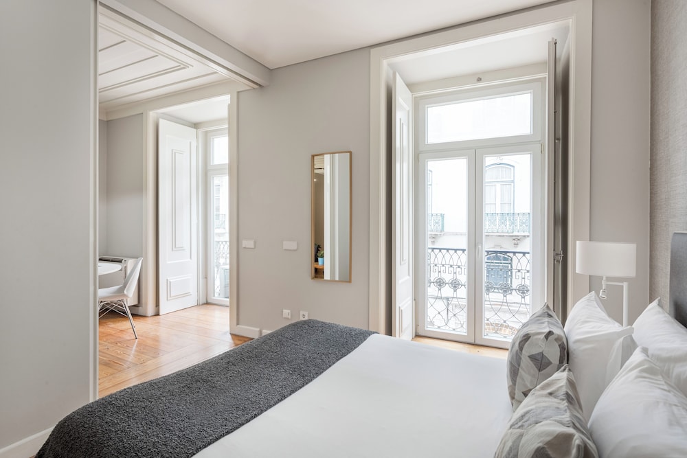 Trendy Chiado Flat