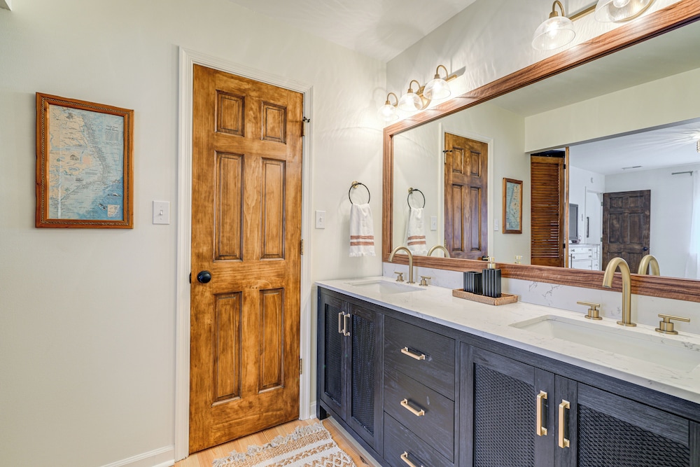 Private Beach Access & Hot Tub: Kitty Hawk Haven