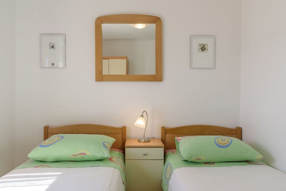 Pery - 2 Bedroom sea View Apartment - A1 view 2