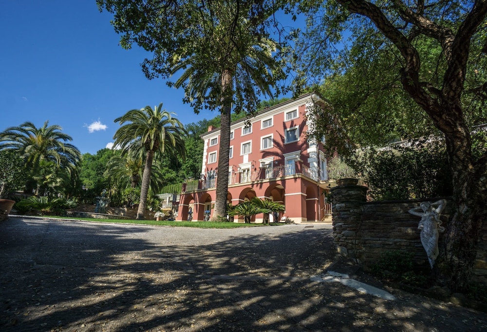 Relais Villa Bonini view 3