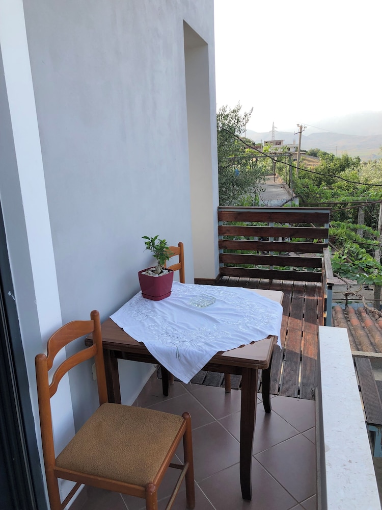 Monas Guesthouse