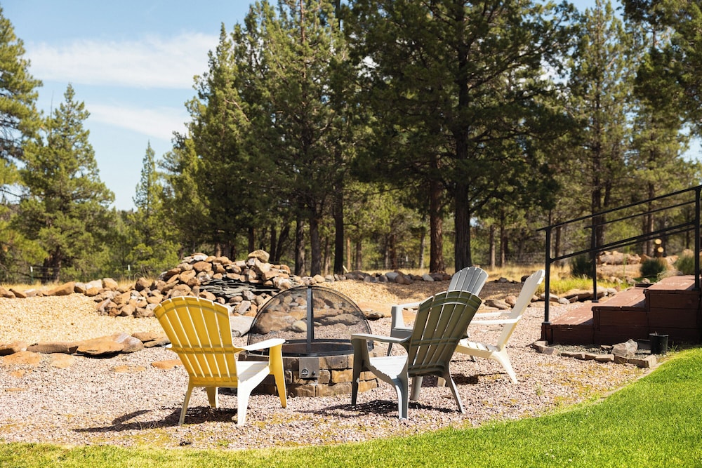 High-end Cabin 3BR 30min to Hoodoo Ski