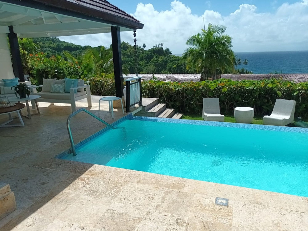 Magnificent Villa With Ocean View in Puerto Bahia