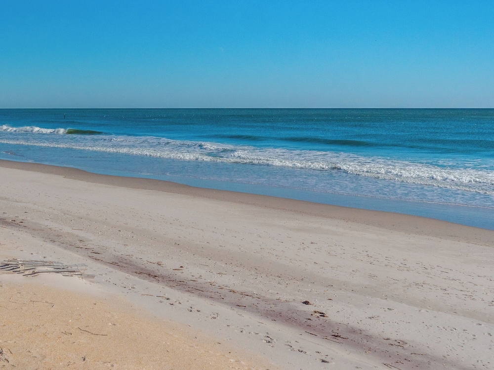 Sandy Feet by Topsail Realty
