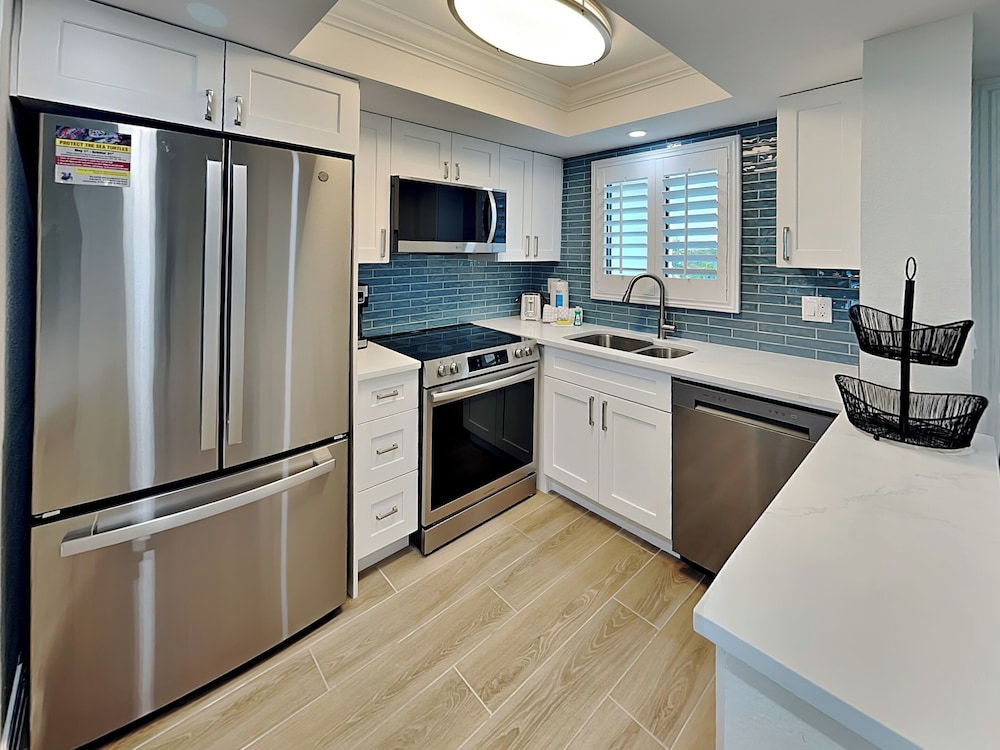 Seaside 4 by Distinctive Beach Rentals