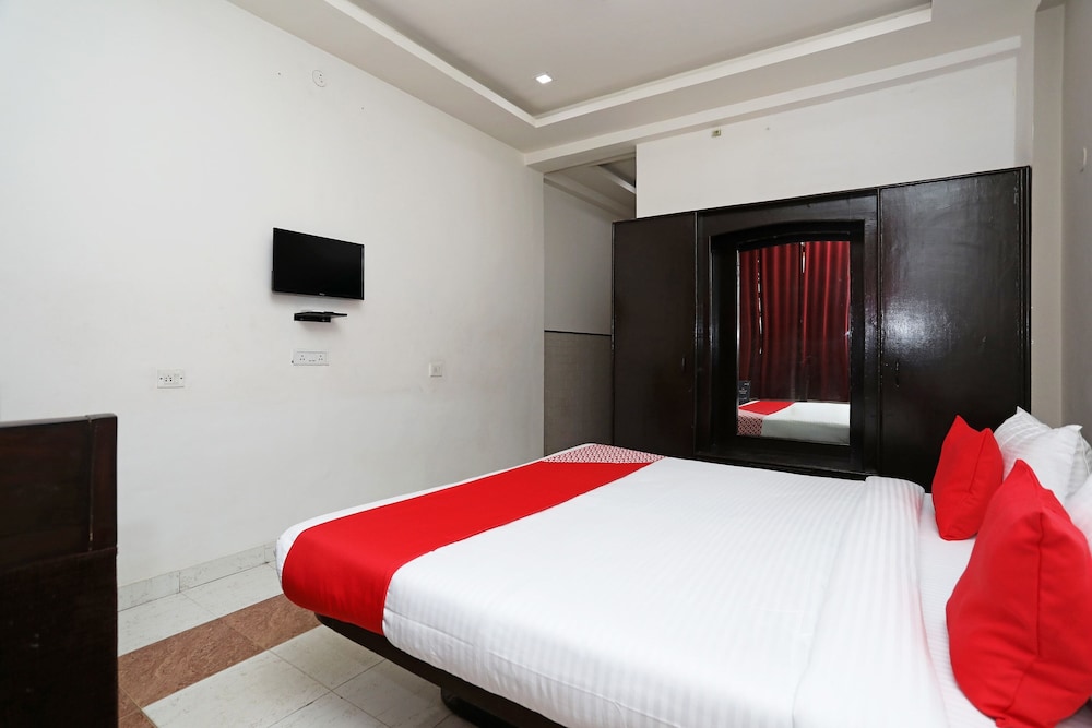 OYO 10967 Dhola Maru Resort