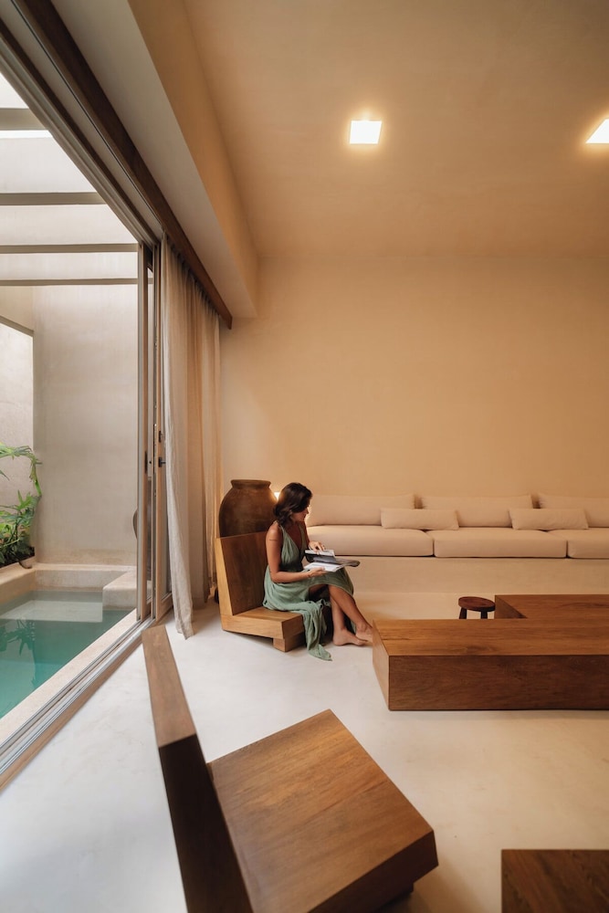 Casa Leela - M11