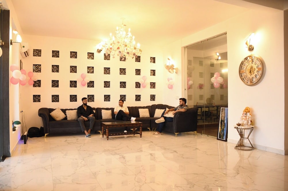 PRAKARAM RESORT AND CAFE