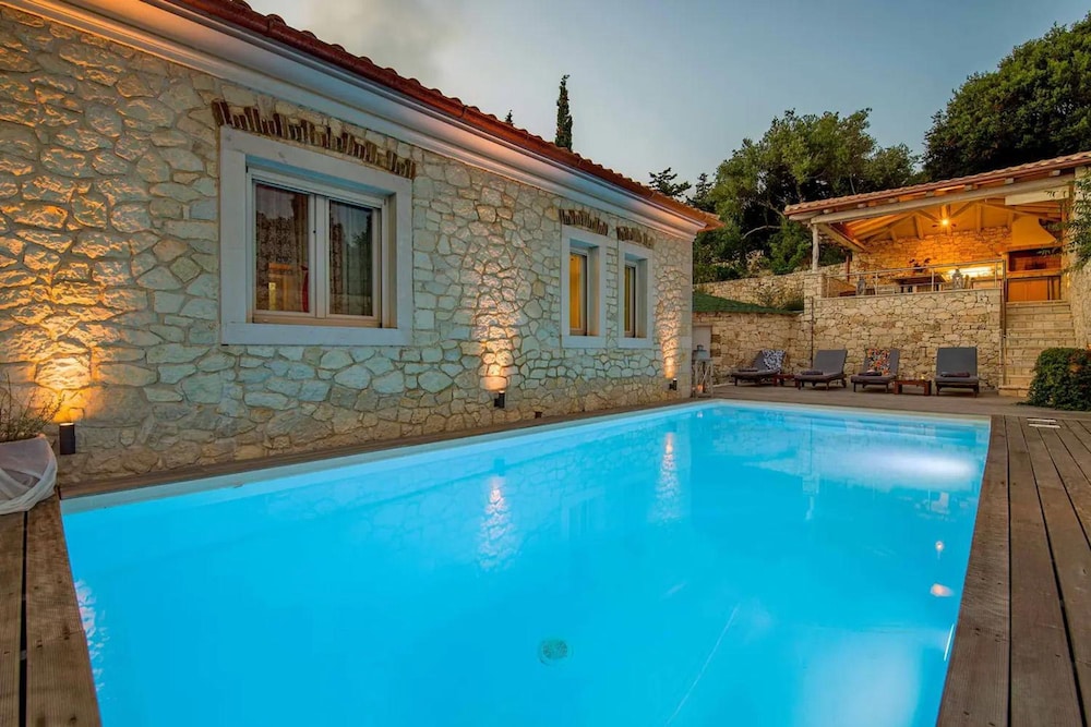 Villa Lithos in Paxi