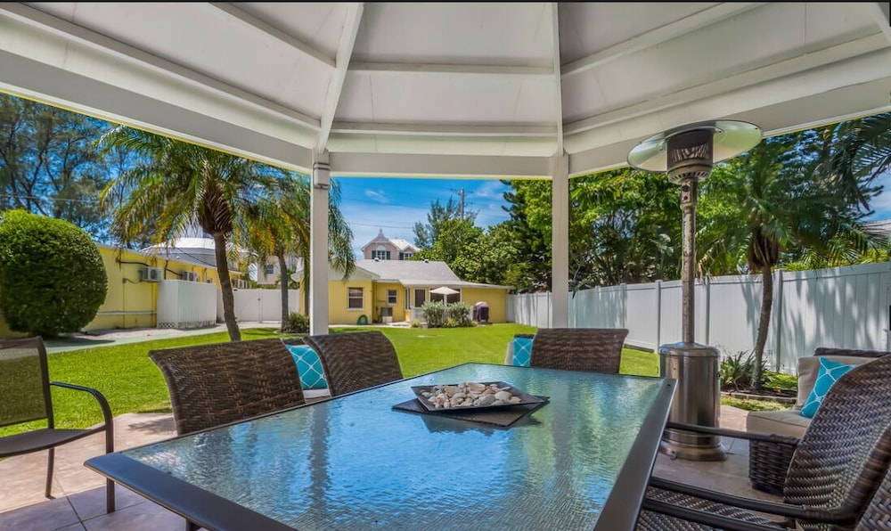 Queen's Gate Resort