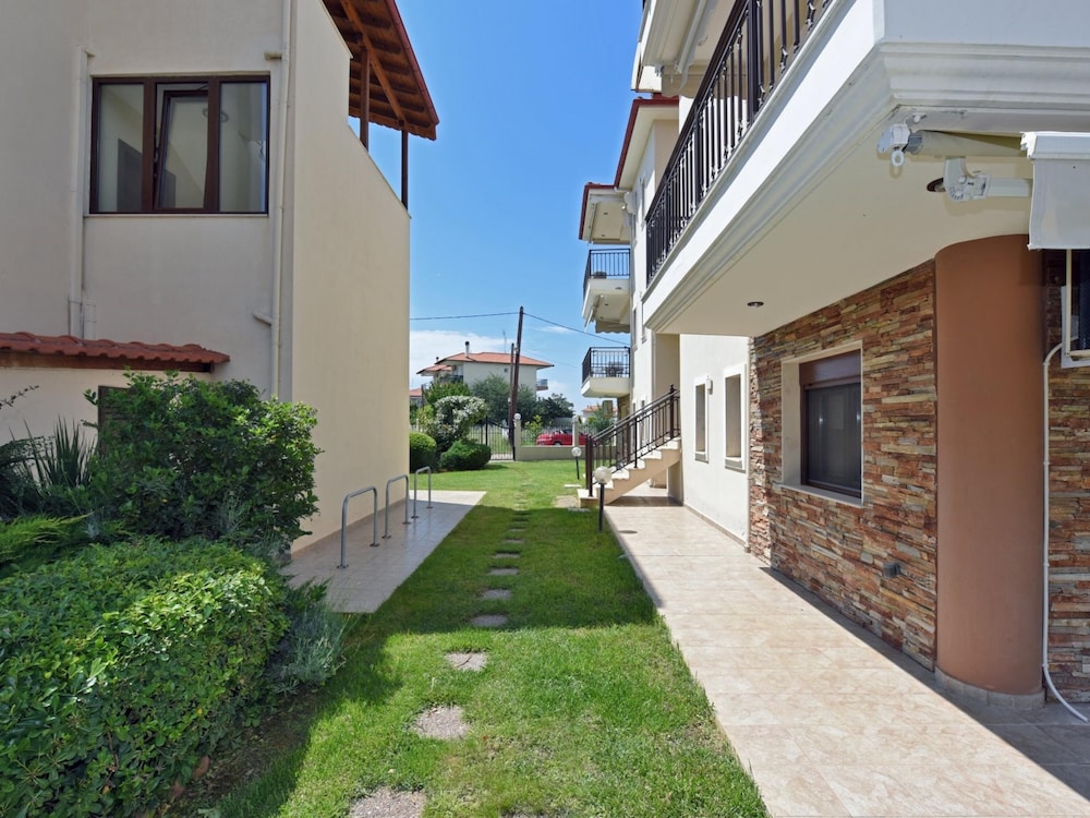 Fibes Luxury Living 3 by Travel Pro view 5