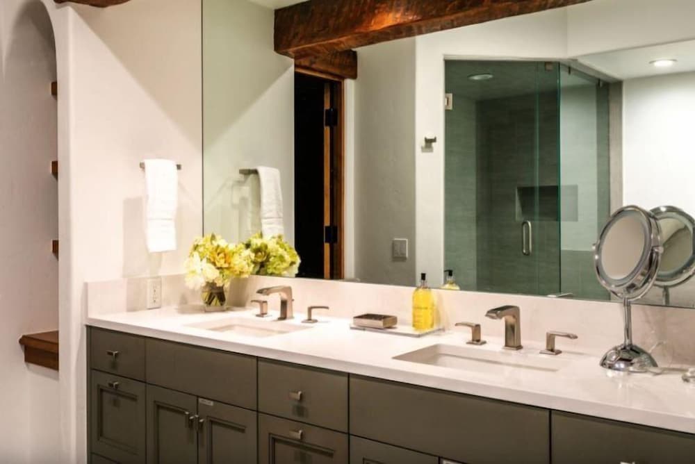 Vail_gore_creek_bergrose_5bd