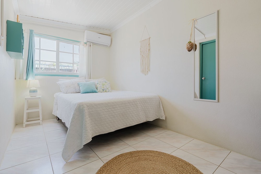 Mangel Halto Aruba one Minute Walk to Beach Apt2