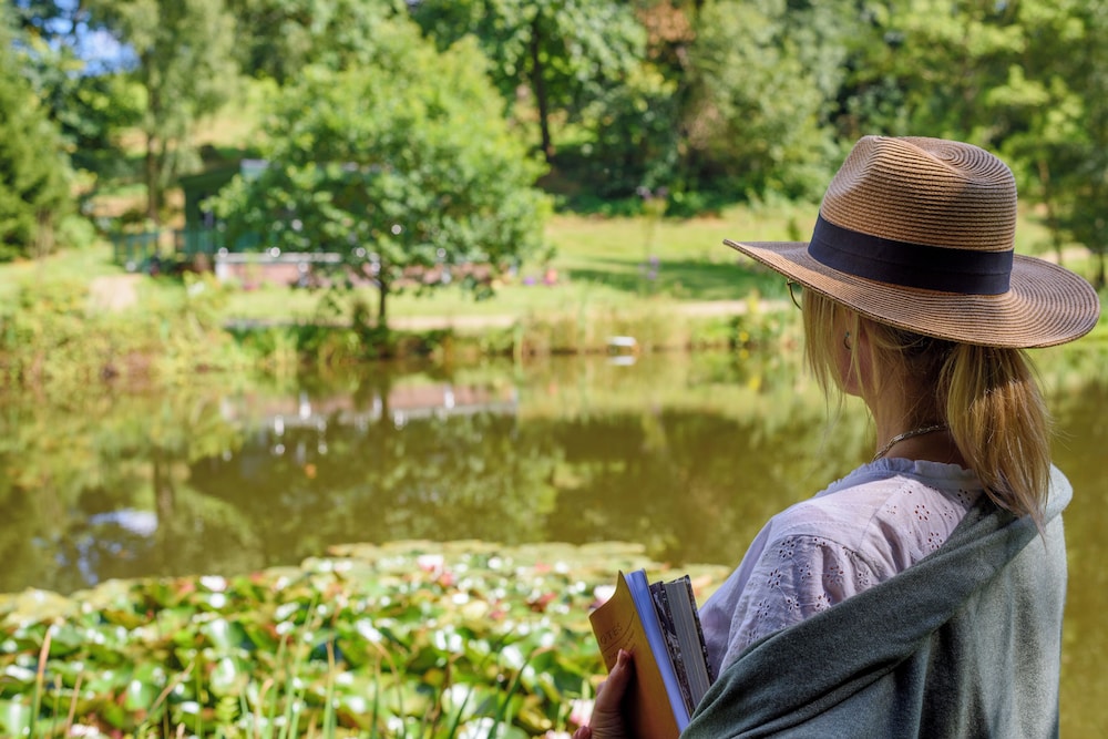 Secret Waterside Lodges in Worcestershire