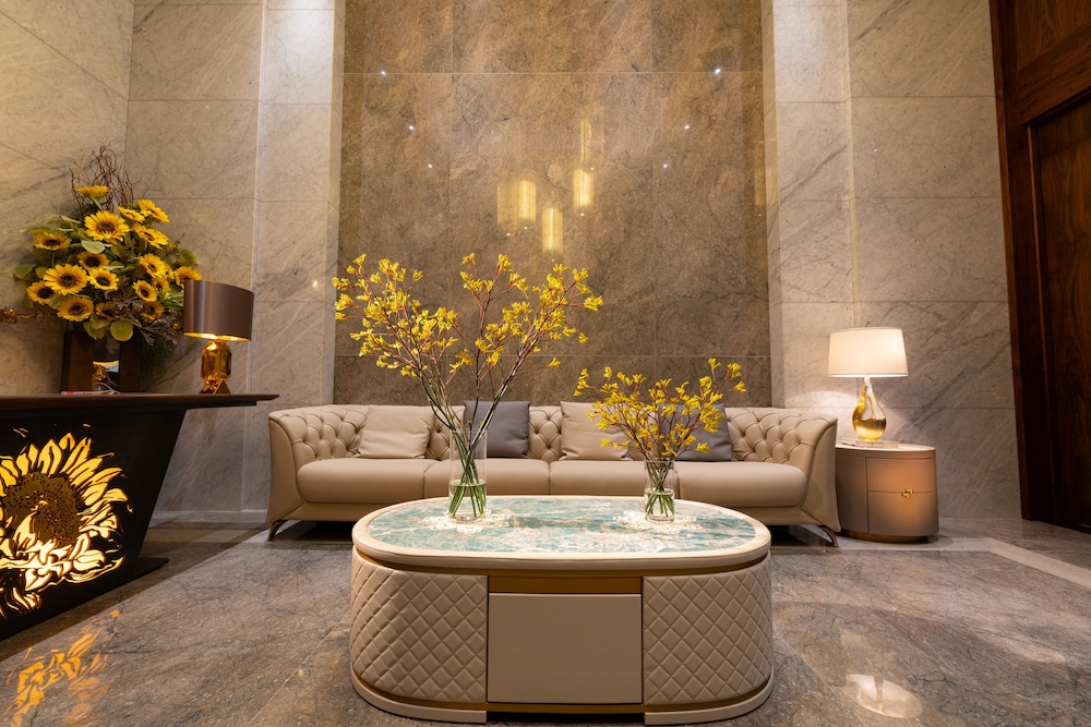 Sunflower Apartment - Suite by THC Group