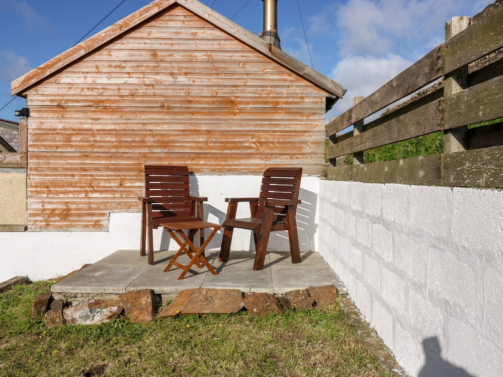 Dolphin Cottage