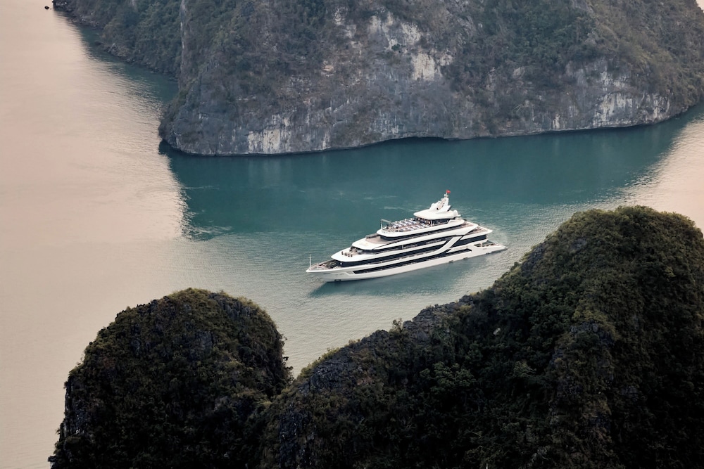 Calista Halong Bay Cruise