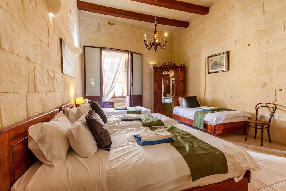 Villayana Gozitan Farmhouse with pool photo 5