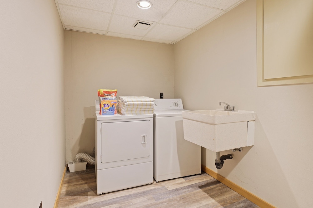 Poplar 35 5 Bedroom Home