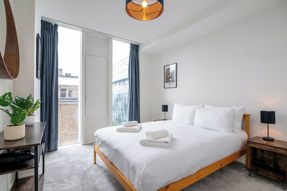 Chic & Stylish 2Bed in Heart of London