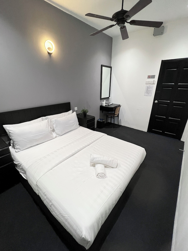 Quee Hotel
