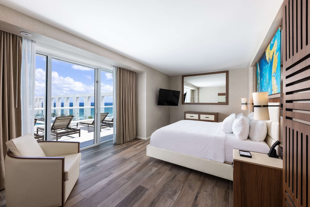 Conrad Fort Lauderdale Beach