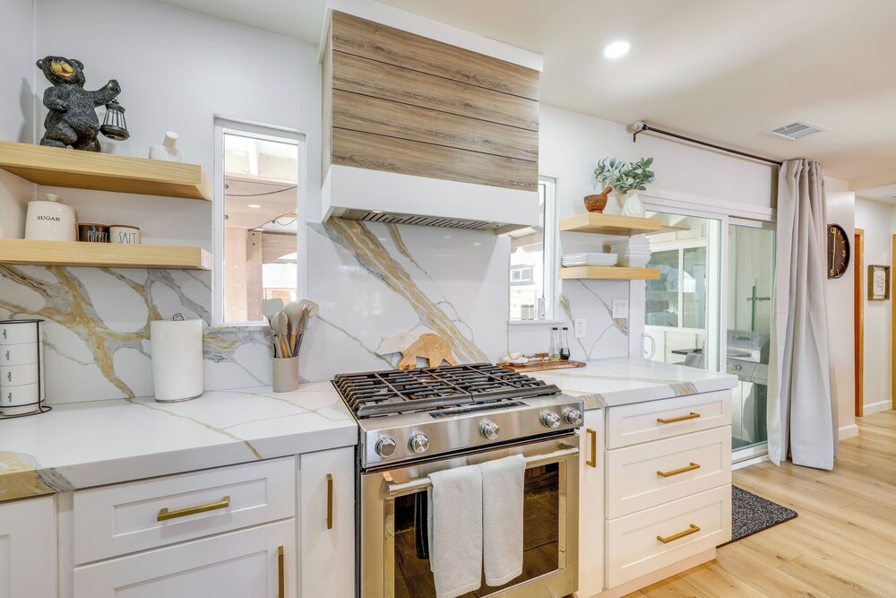 Walk to Big Bear Marina: Modern Home w/ Hot Tub!