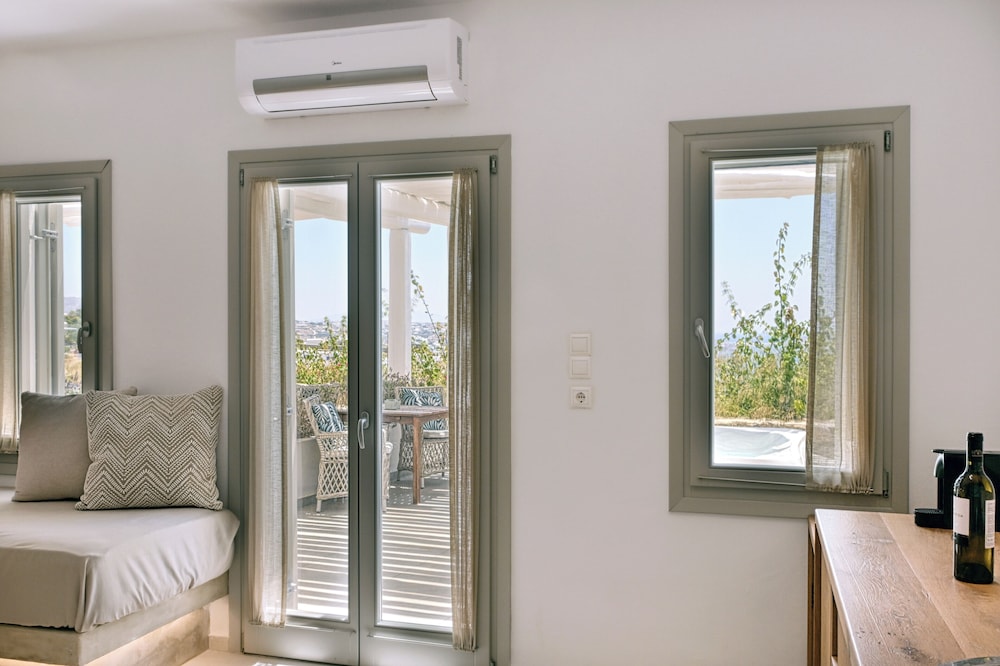 Aloft Suites Mykonos Island