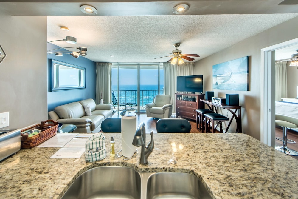 Long Beach Resort 4-902