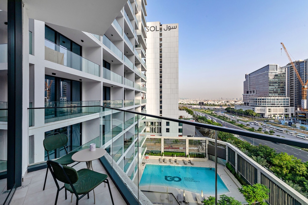 Modern Studio at Paragon