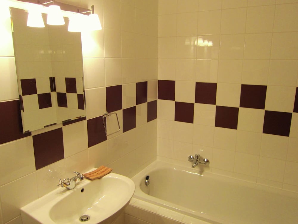 Cozy Bedrooms Cottage, Soumoy view 4