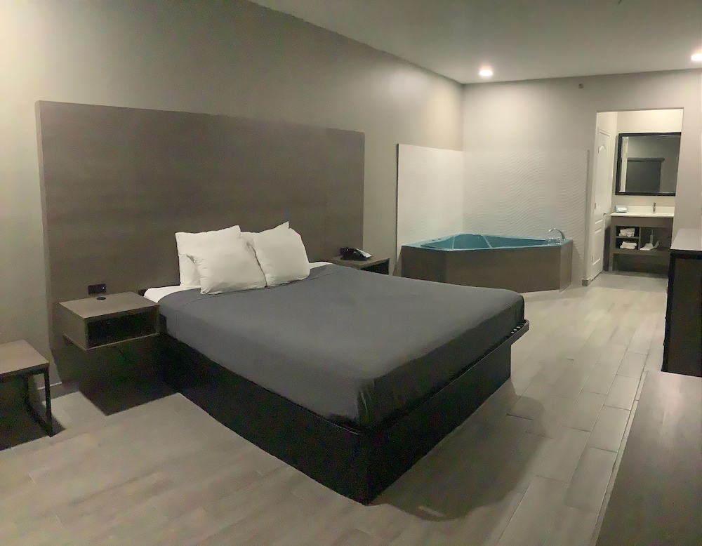 Americas Best Value Inn  Suites San Benito - Property Image 7