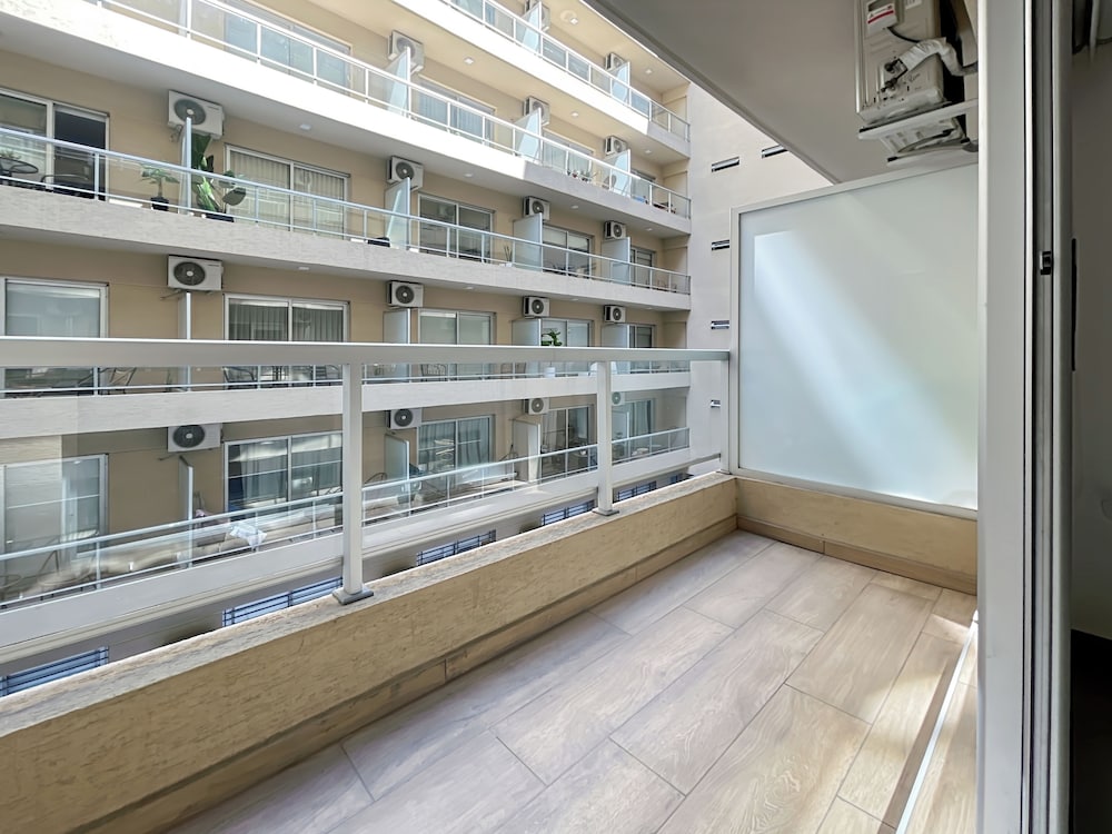Ayres Suites Moreno