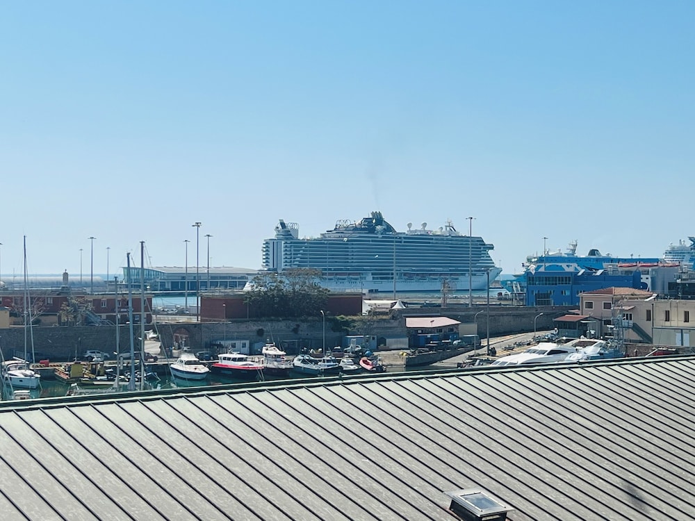 Guest House Fuori Dal Porto
