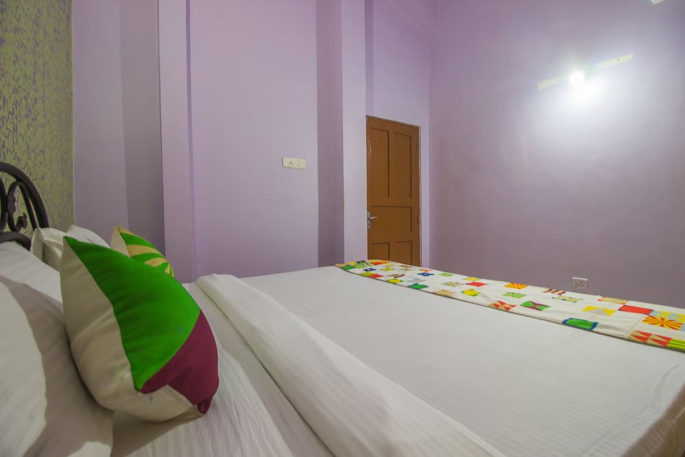 OYO 22067 Home Cozy 1BHK Near Carmona Beach view 4