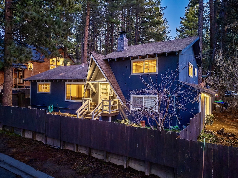 The Blue Bear Cabin Lake Tahoe Family Getaway 2 Bedroom Home