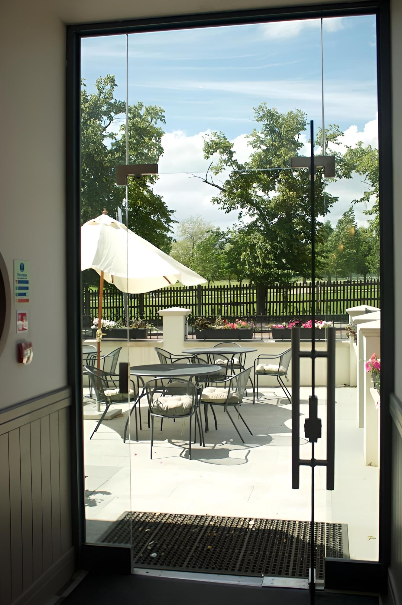 The London Pembury Hotel