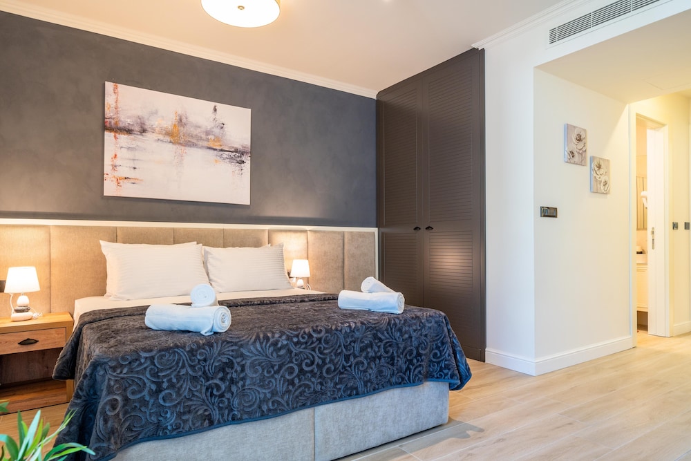 Hotel Invictus