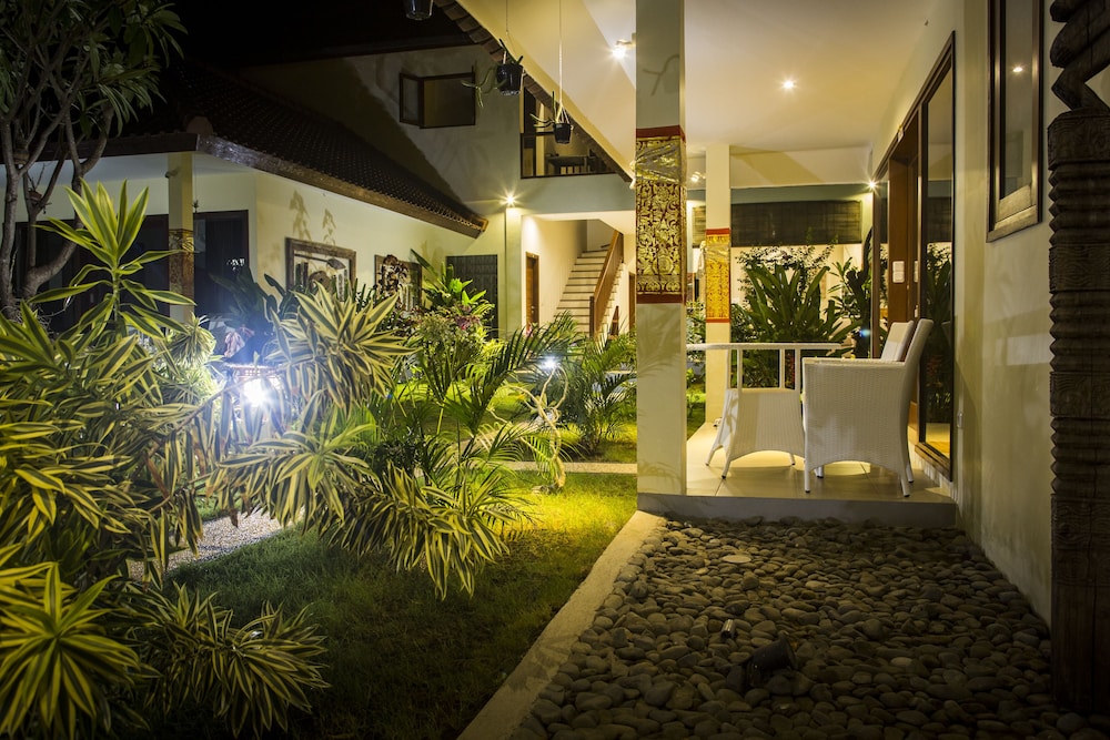 Mimpi Nyata Villa & Dive Center