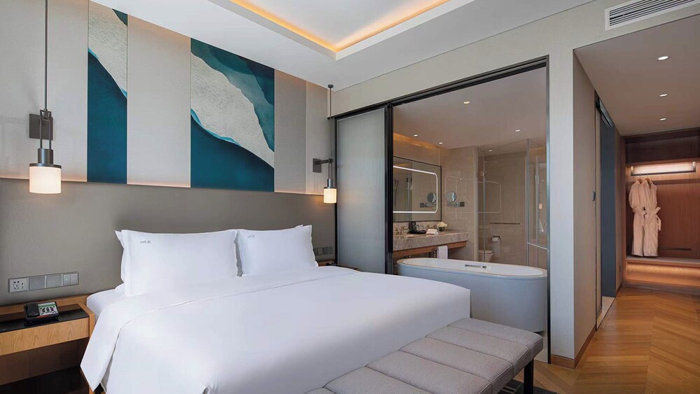 Holiday Inn Chengde Park View by IHG view 2