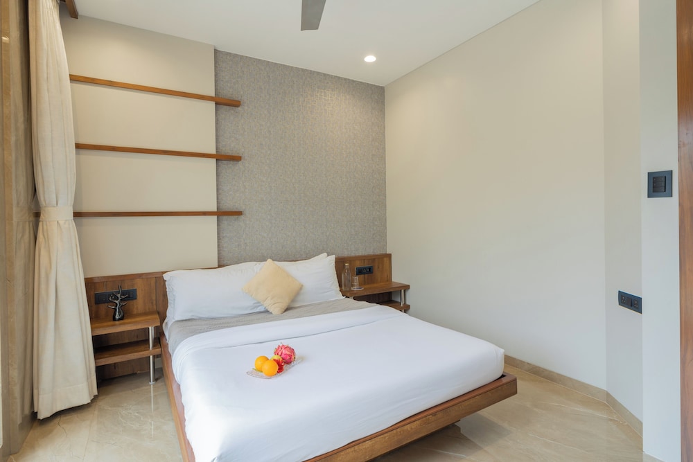 Alaya Stays - Imperial Mystara 5BHK near Khandala Hills