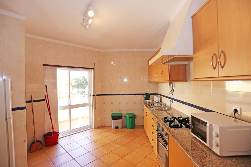 EE 02 - Bedroom 2 in Rossio Entrance Guesthouse