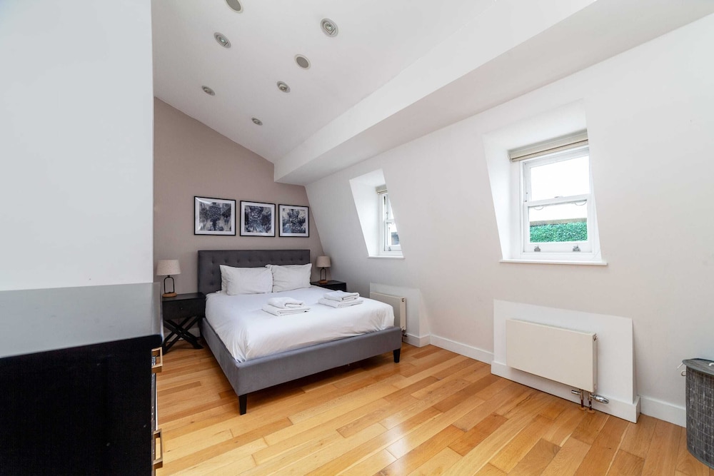 Luxury Chelsea Apartment