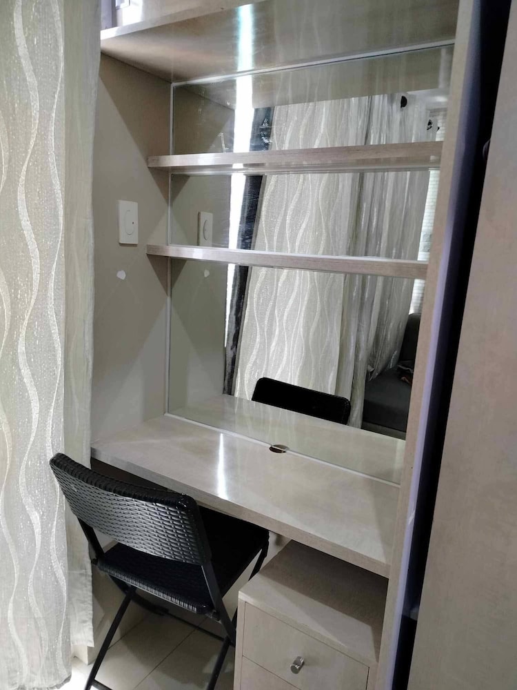 Peaceful Pasay Oasis - Entire Apartment for Rent