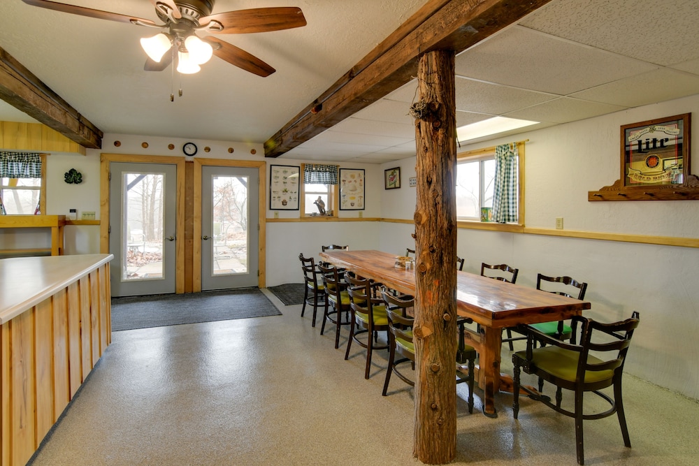 'the Lodge' Spacious Afton Cabin Near Fishing! view 3