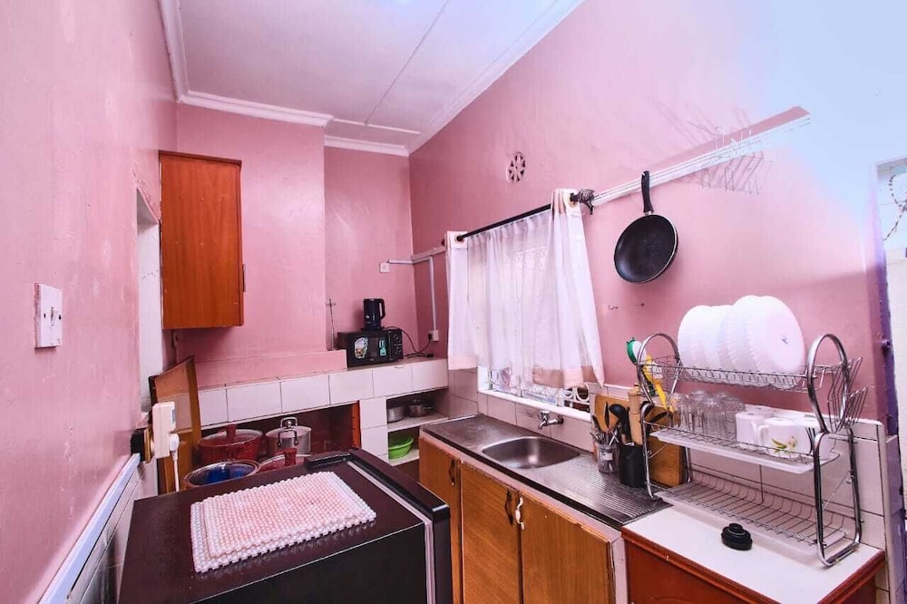 Lux Suites The Pink House Naivasha