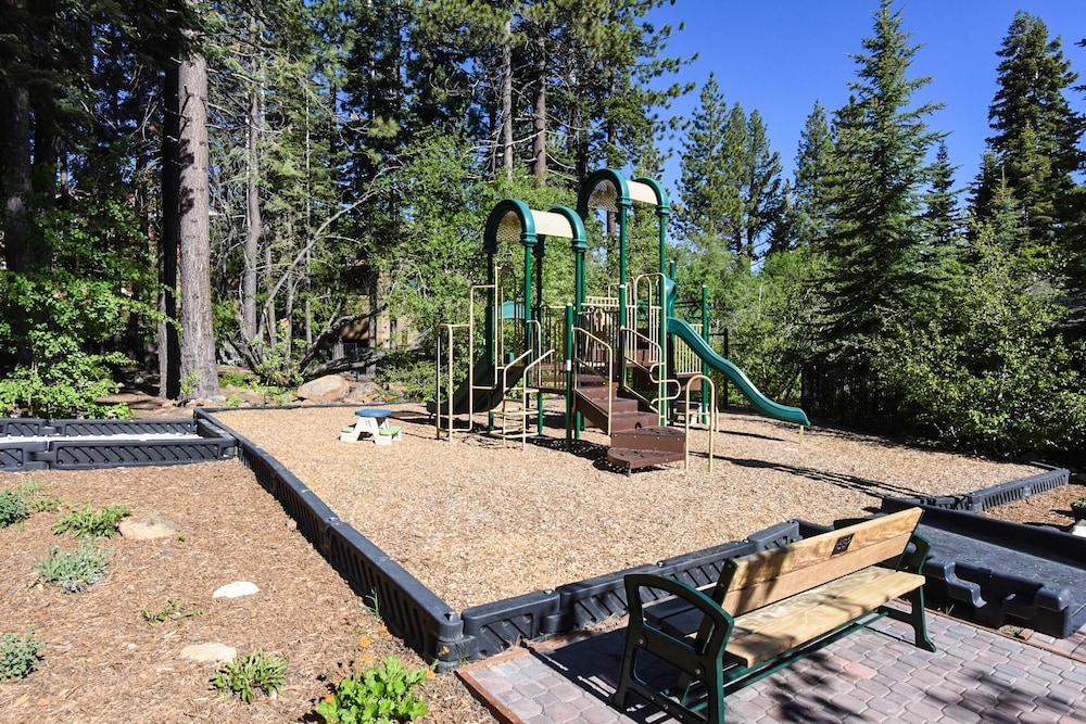 Lake Tahoe Vacations - 3159 Aspen Grove - Property Image 11