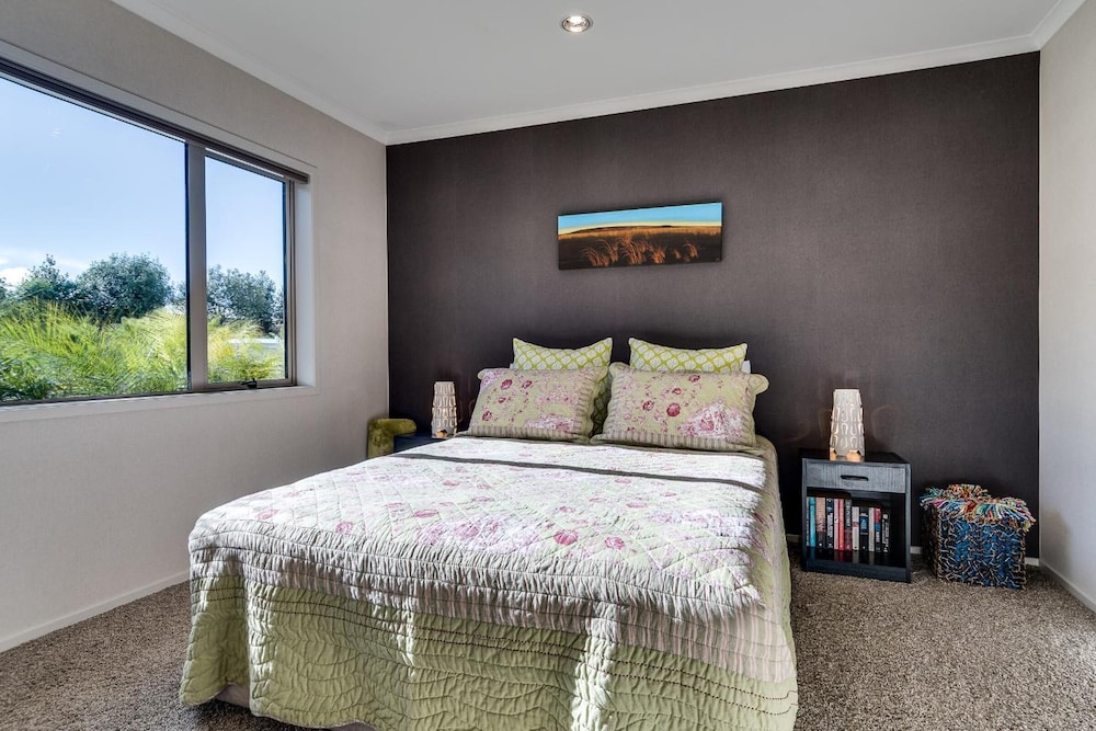 Napier Bed & Breakfast Tequila Sunrise