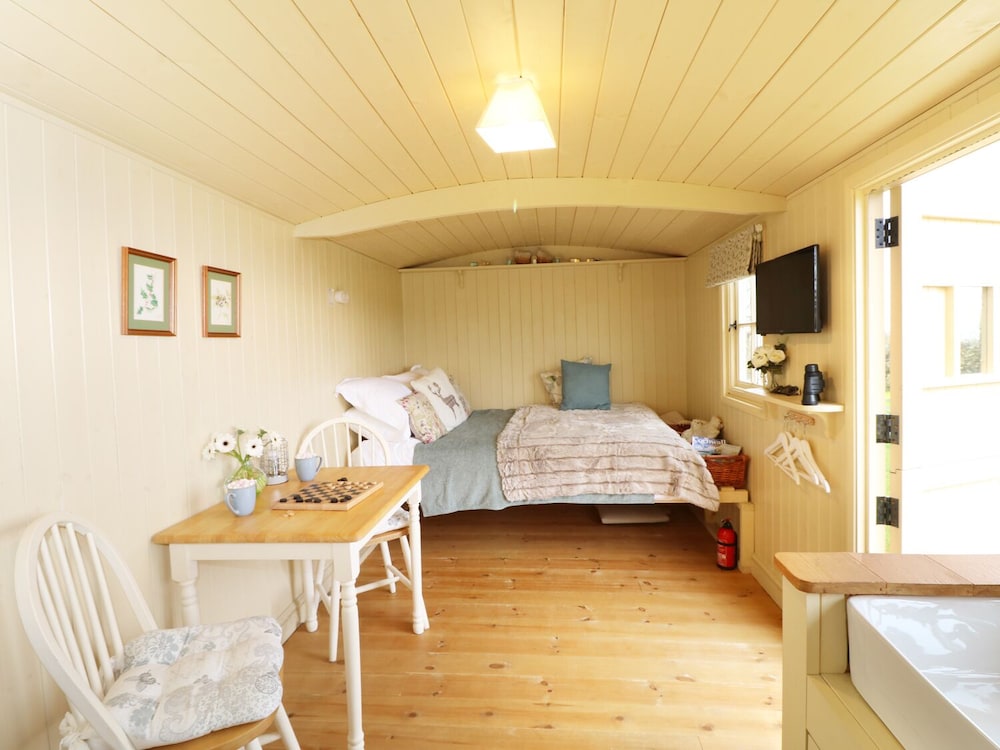 Wadebridge Vacations - Willow - Property Image 4