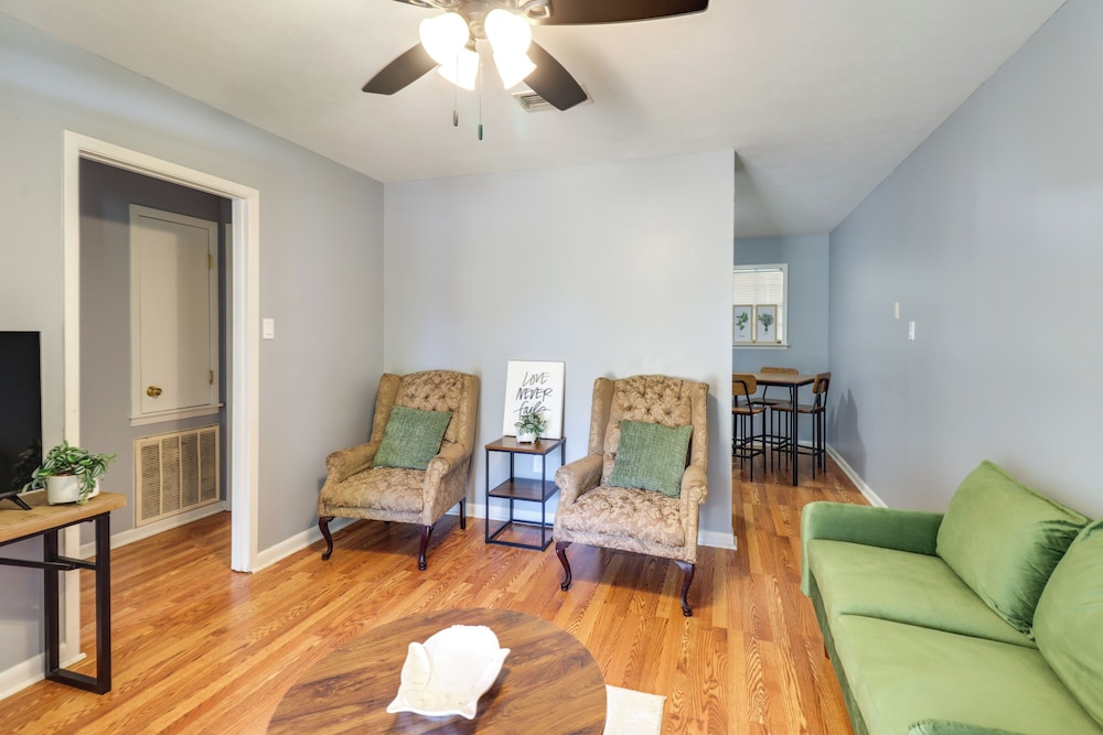 Walk to Dining & Shops: Dtwn Brookhaven Home!